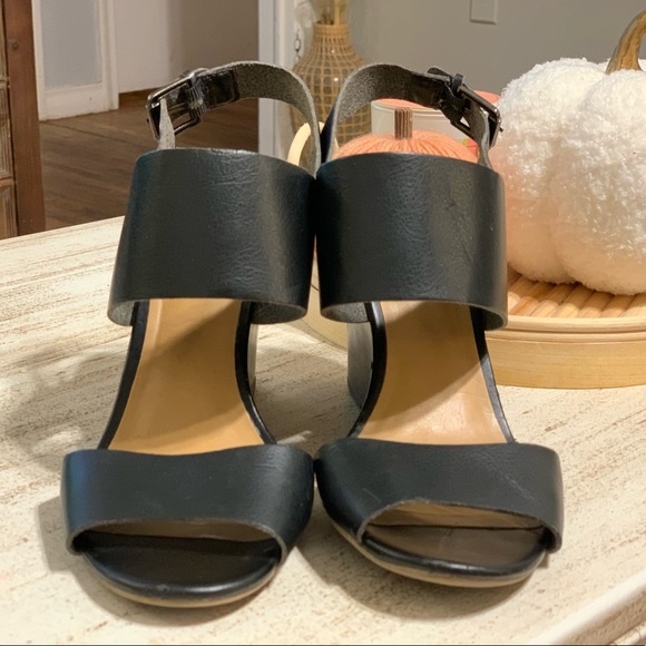 Black Wedge Heel Ankle Strap Sandals Old Navy - Picture 2 of 4